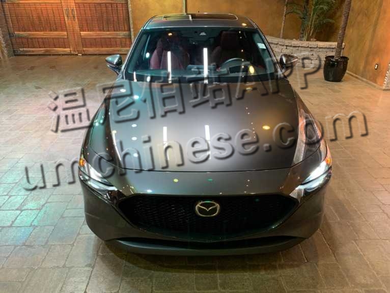 used-2020-mazda-mazda3-__-rare-stealth-gray-__-premium-pkg-sport-gt-awd-!!-1640389975 (5).jpg